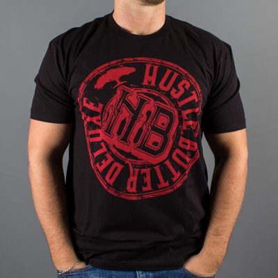 Luxury Hustle Wear - T-Shirt - 'Butter Deluxe' en Noir/Rouge