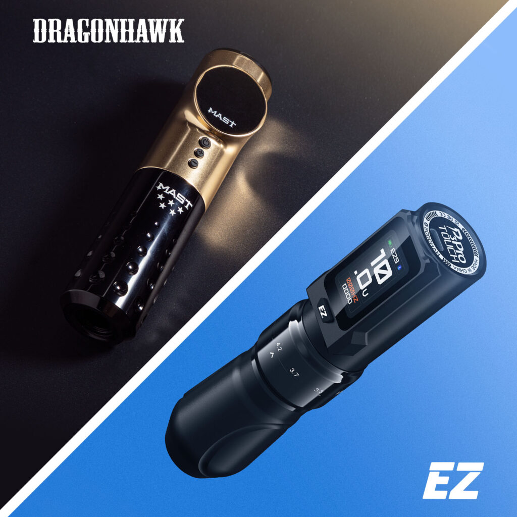 La machine à tatouer DragonHawk Mast avec un fond noir et la machine à tatouer EZ P3 Pro avec un fond bleu.